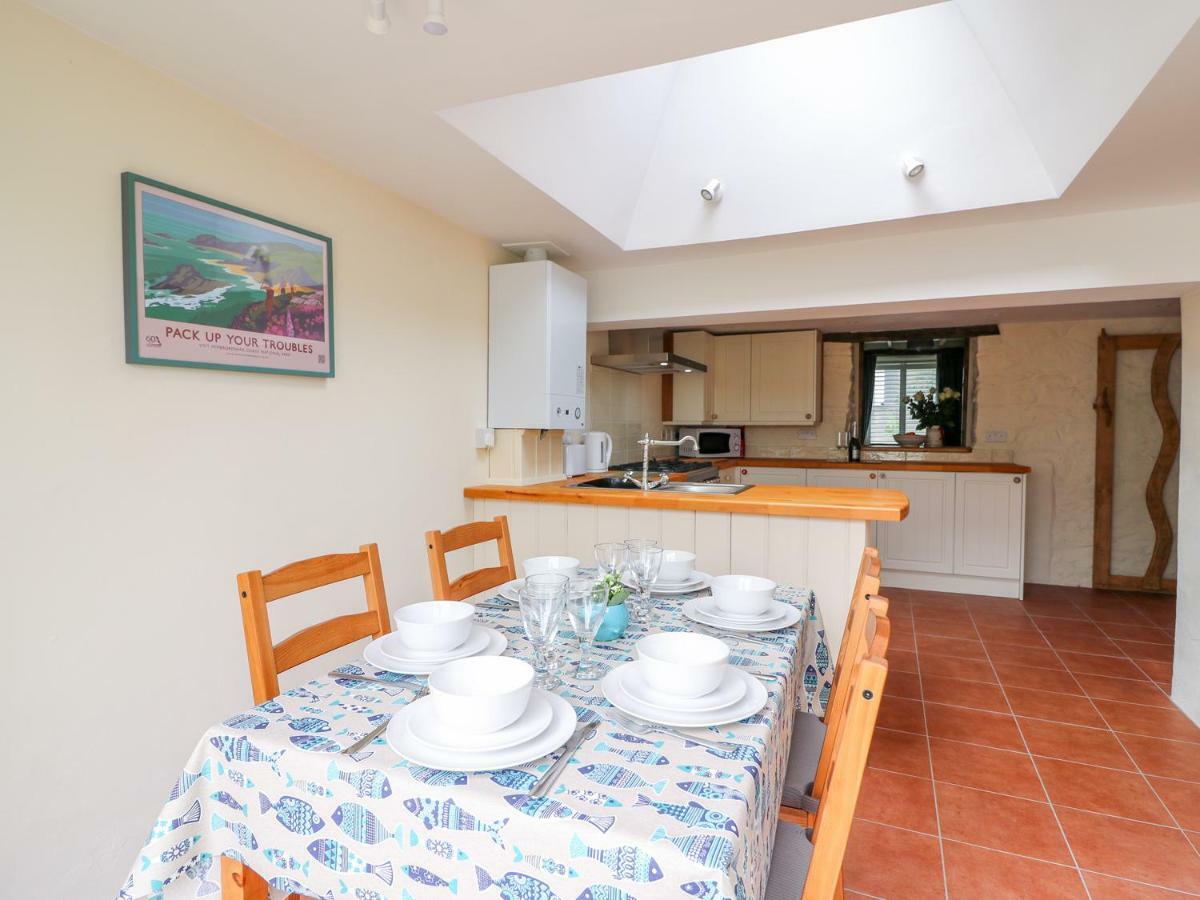 Llety Villa Fishguard Exterior photo