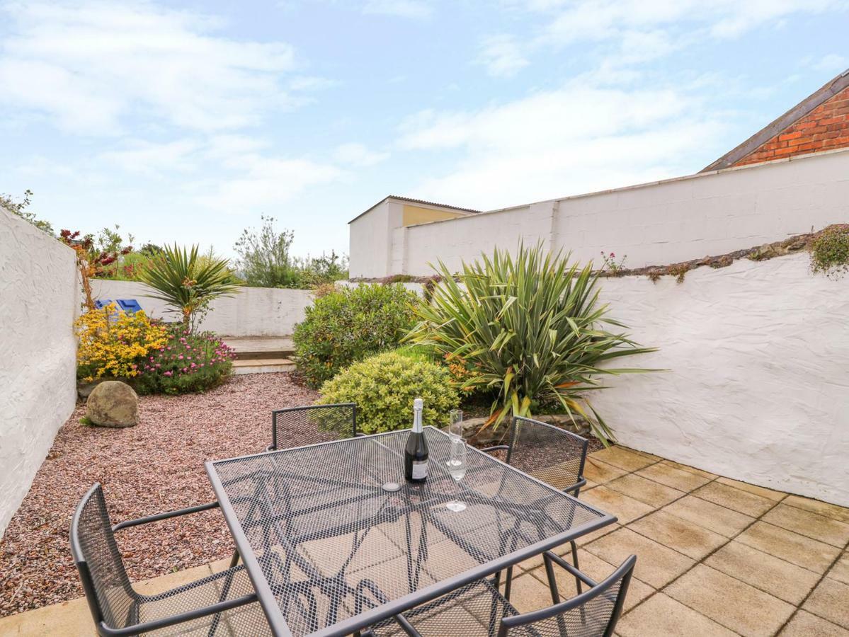 Llety Villa Fishguard Exterior photo